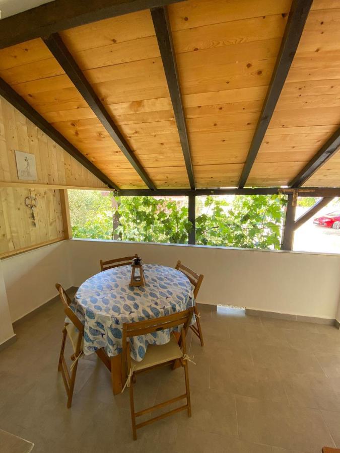 Apartmani Milka Vrsi Exteriér fotografie